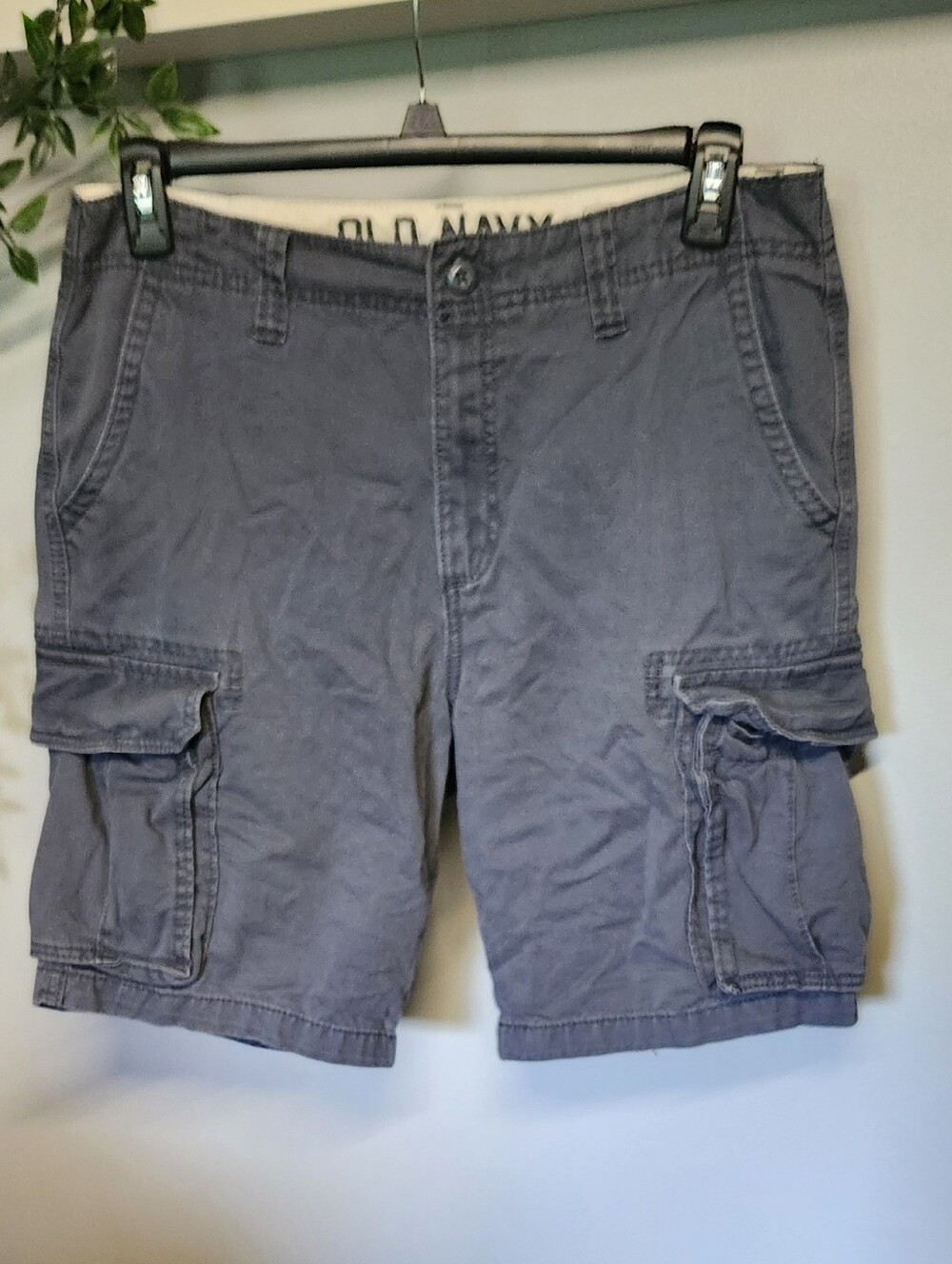 Old Navy Gray Cargo Shorts Men's Size 33